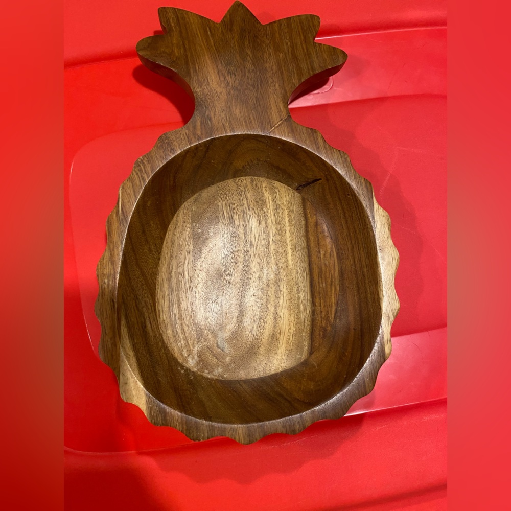 Wooden pineapple
